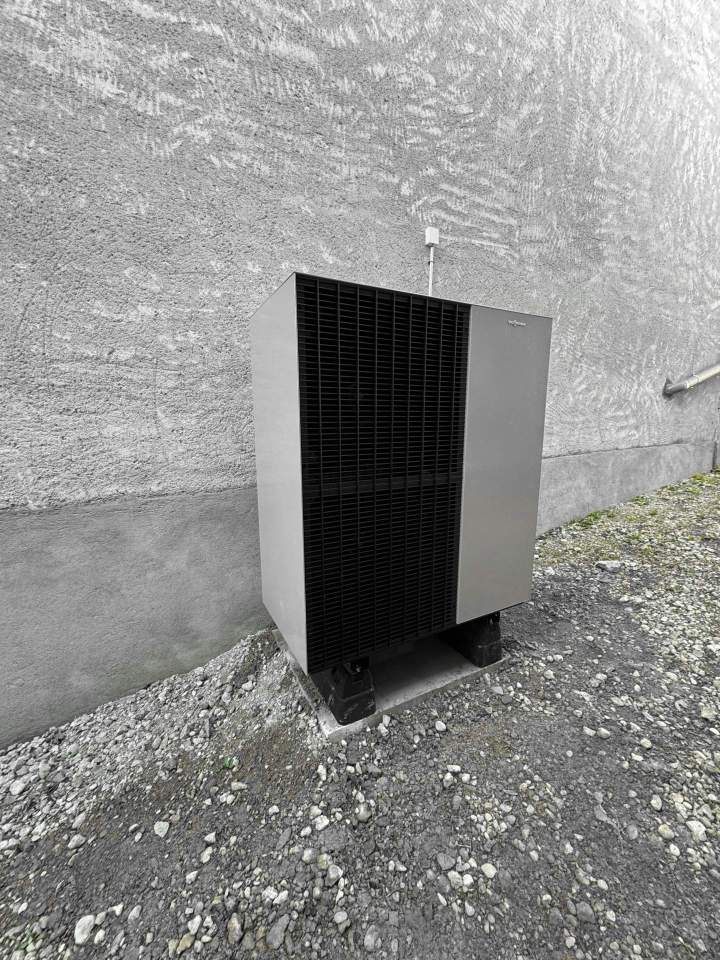 D2EAFC53 F14B 415A 8FA0 57E85F1B897F